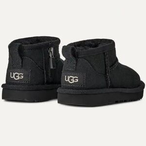 Children’s Toddler UGG Classic Ultra Mini Black 6 Boots Booties Sherpa Shoes Kid